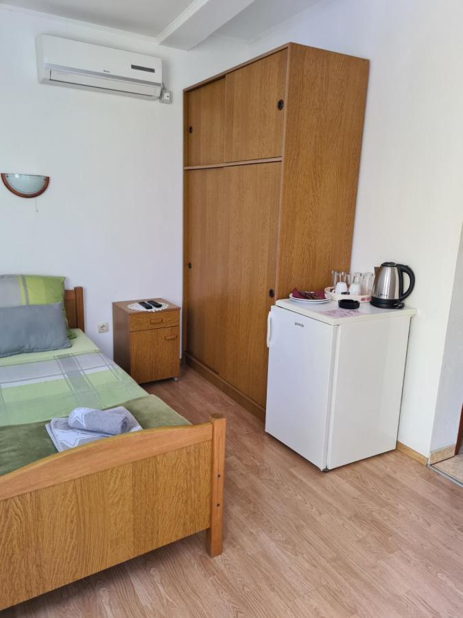 Pansion Ribica Hotel Crikvenica Bagian luar foto