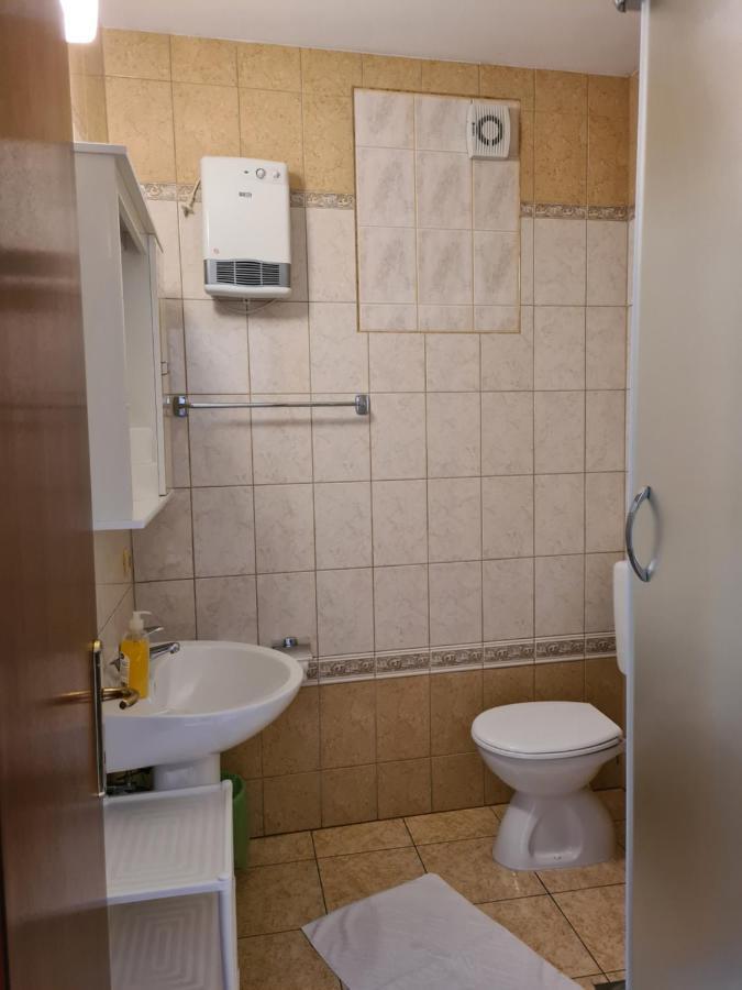 Pansion Ribica Hotel Crikvenica Bagian luar foto