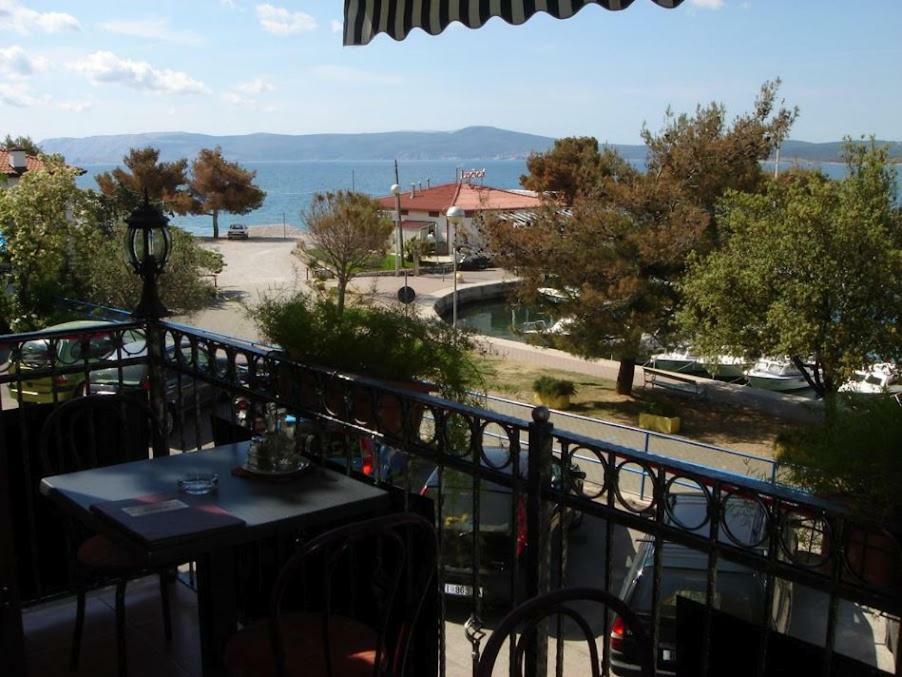 Pansion Ribica Hotel Crikvenica Bagian luar foto