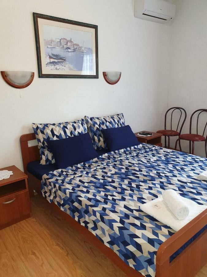Pansion Ribica Hotel Crikvenica Bagian luar foto
