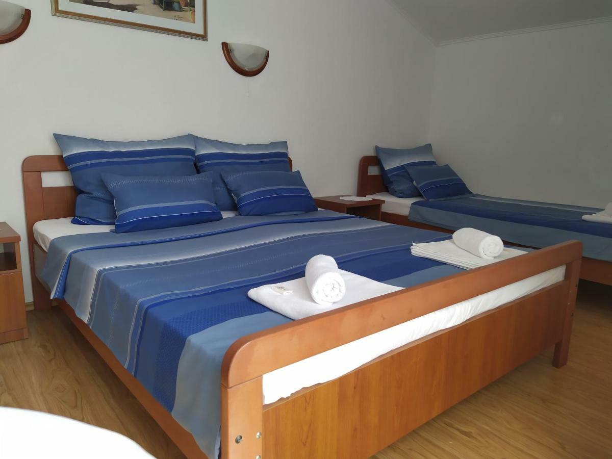 Pansion Ribica Hotel Crikvenica Bagian luar foto