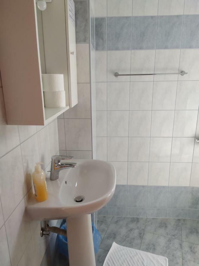Pansion Ribica Hotel Crikvenica Bagian luar foto